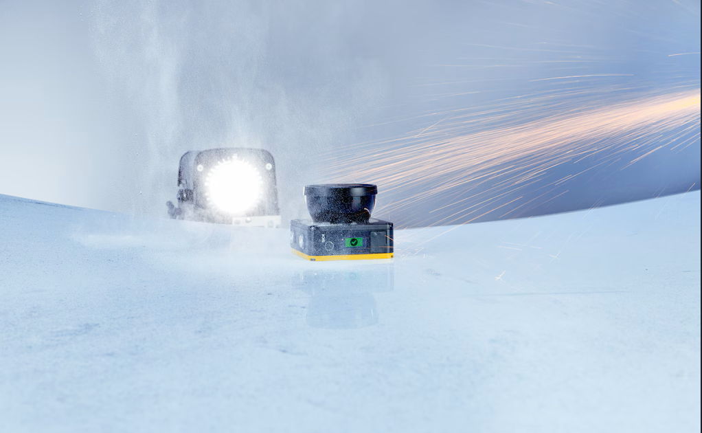 nanoScan3: pequeño en tamaño, grande en protección.
Solo 80 mm de altura, con tecnología safeHDDM®, 128 campos configurables y escaneo de 275°.
 Fiabilidad y seguridad incluso en entornos difíciles.
 👉 okt.to/oKzfDi
 #Seguridad #Innovación