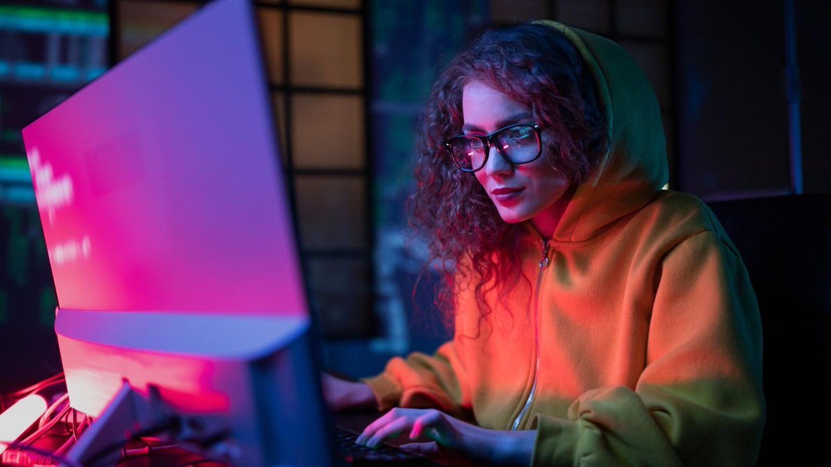 ContactableZA's tweet photo. Career Identity Theft: How One Woman’s Career Was Stolen Without Her Knowing via @forbes https://t.co/laUMipMej3  #identitytheft #careeridentitytheft #stolenidentity https://t.co/TTpQF3LWLO