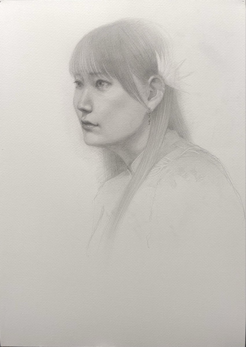 絵画教室アトリエ・エビス人物画クラス<a href="/atebis/">絵画教室アトリエ・エビス総合</a> でのデモスト続き。
←午前クラス
午後クラス→
どちらも淡く繊細で色彩を感じる様な鉛筆デッサンになる様。