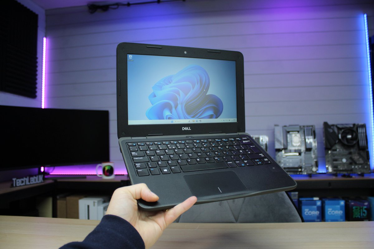 TechLab_UK's tweet image. I bought another silly thing. What should we try and play on it?