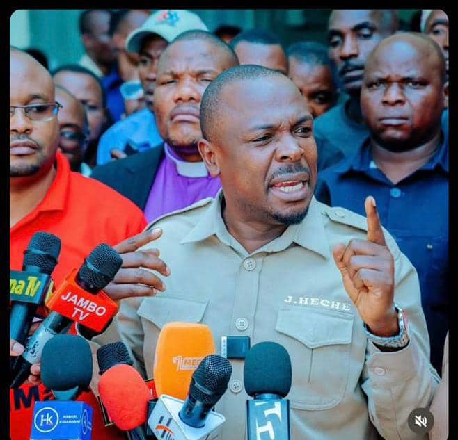 MachumuKadutu's tweet photo. Lakini sasa, BWANA aliyekuhuluku, Ee Yakobo, yeye aliyekuumba, Ee Israeli, asema hivi, Usiogope, maana nimekukomboa; nimekuita kwa jina lako, wewe u wangu. 

Upitapo katika maji mengi nitakuwa pamoja nawe; na katika mito, haitakugharikisha; uendapo katika moto, hutateketea; wala mwali wa moto hautakuunguza.
#Isaya43:1-2  #FreeJohnHeche