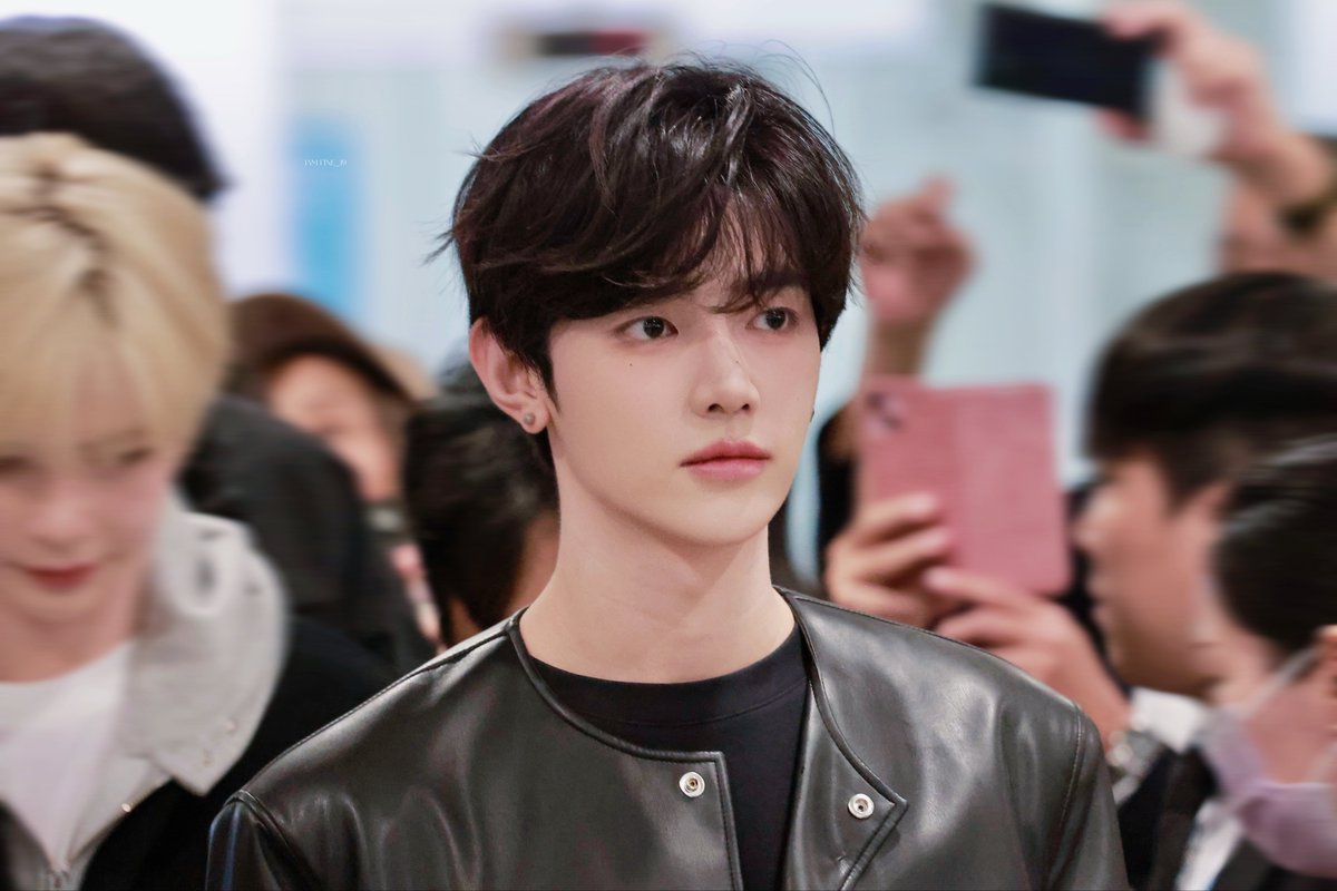 ♠️

【25.10.22 GMP출발】
#ZHANGHAO #장하오 #ジャンハオ #章昊
#ZEROBASEONE  #ZB1  #제로베이스원