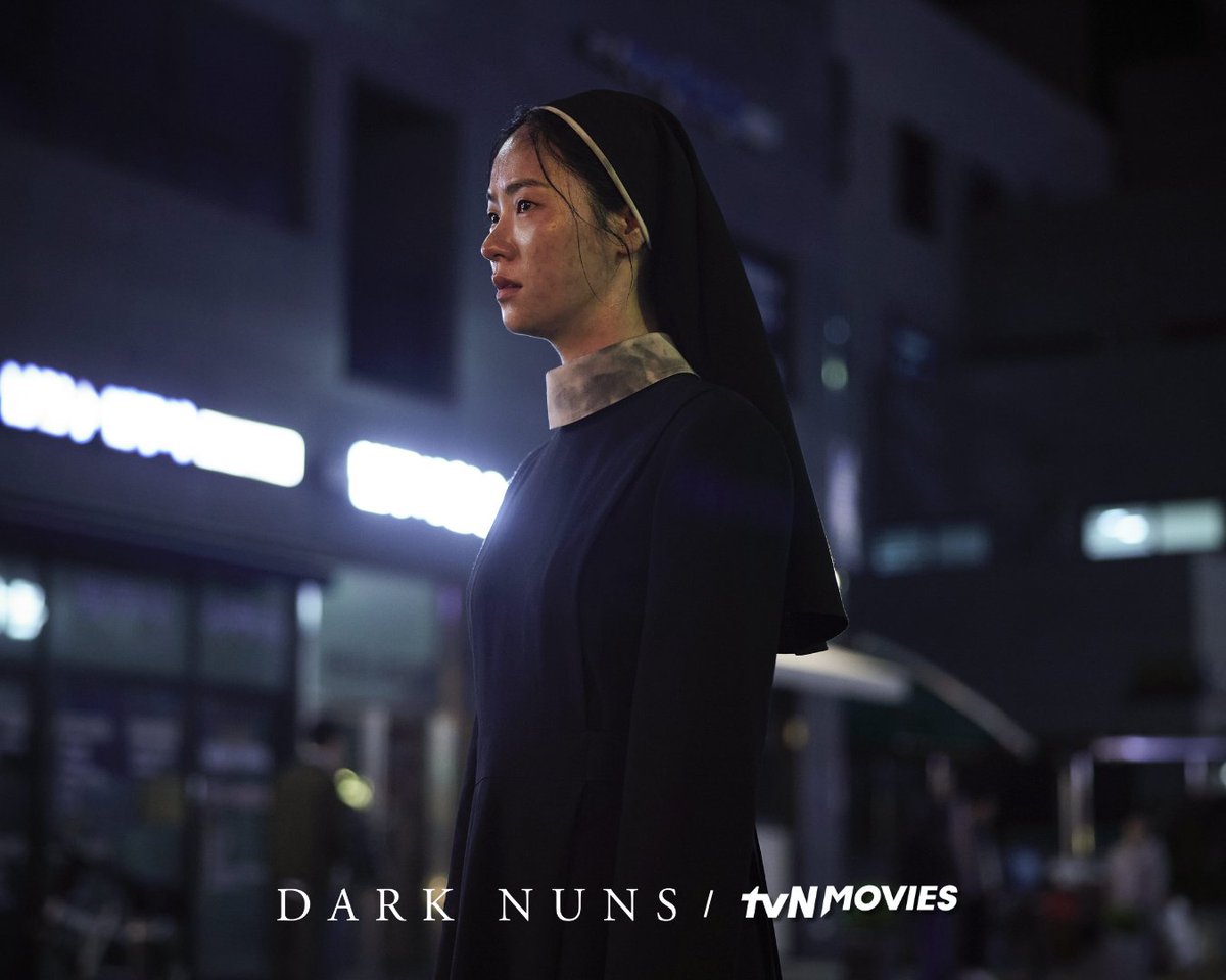 tvN_Movies's tweet photo. Dark Nuns | #SaturdayBlockbuster
25 October 9PM 🇮🇩 10PM 🇲🇾
Two nuns break sacred vows to save a boy possessed by evil—uncovering secrets the church tried to bury. 😈
#tvNMovies #HomeOfKoreanBlockbuster #DarkNuns #SongHyeKyo #JeonYeoBin #LeeJinWook #MoonWooJin https://t.co/fHB1DqH6hH