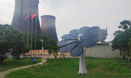 WanzeHS6682's tweet photo. ✨Be amazed by our solar flower glowing vividly in the park! ✨
🌻Low-carbon🌻Intelligent  🌻Green 🌻Environmentally friendly🌻Beautiful🌻
#SolarEnergy #CleanTech #SmartSolar #RenewableEnergy #SolarInnovation #SolarFlower https://t.co/0lv8BKy1W3