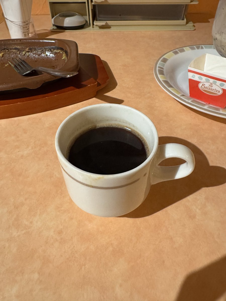 VariousSatoshi's tweet photo. 【ご報告】

遅ばせながらコーヒーデビュー致しました！☕️

まずはブラックから... https://t.co/VjrTQ7cVls