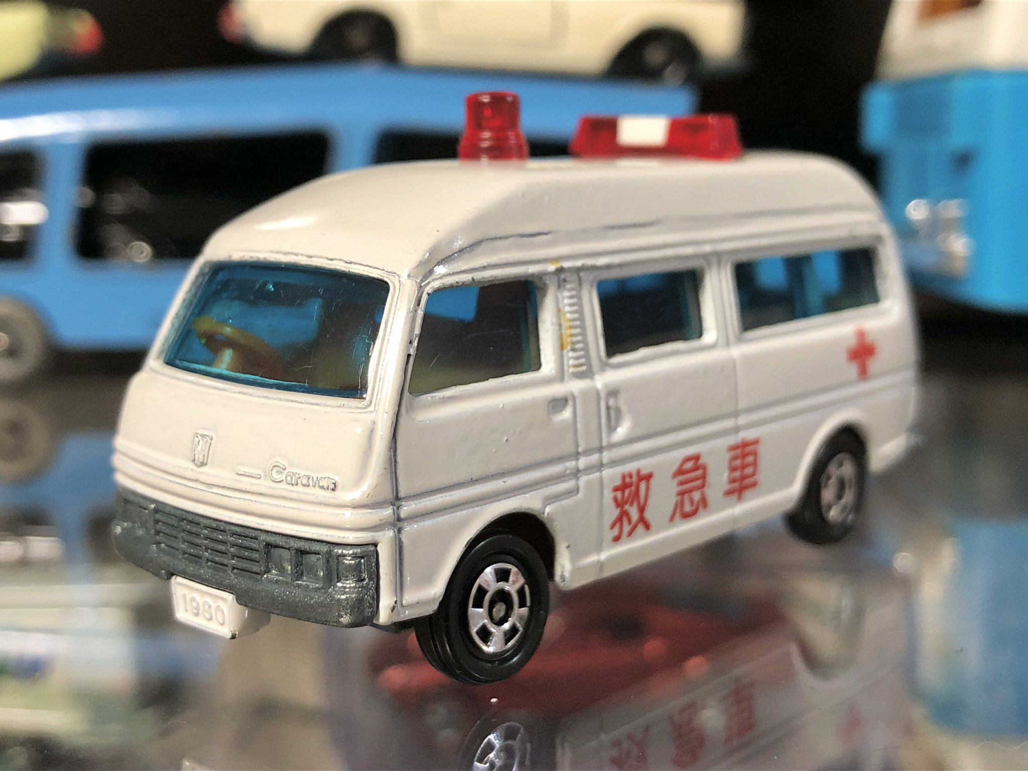 25 トミカ黒箱 36 ニッサン キャラバン 救急車 日本製 同梱包可能