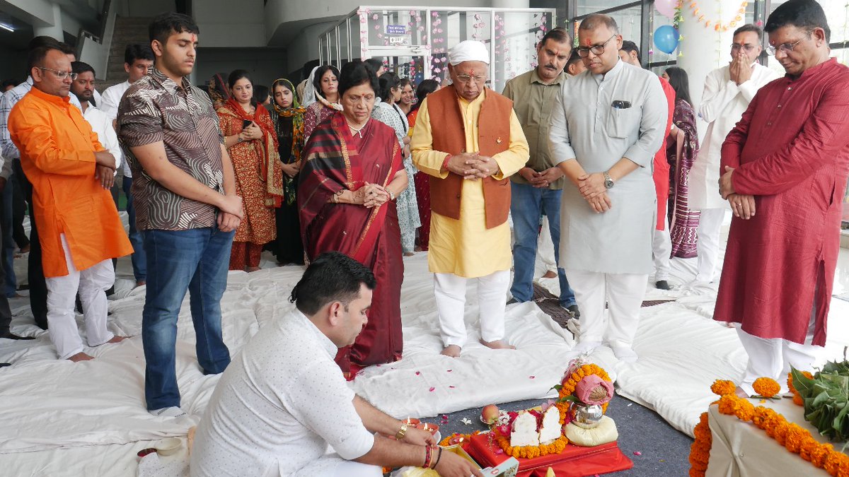 CollegeAtms's tweet photo. Diwali vibes at ATMS! ✨
Pooja, havan, gifts, and smiles all around — celebrating the festival of lights with our amazing team. 💫
#ATMSGroup #DiwaliCelebration #LightAndPositivity https://t.co/DUwv0bToeW