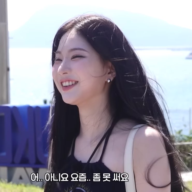 fleurswith's tweet image. isa is so pretty 🥹🤍