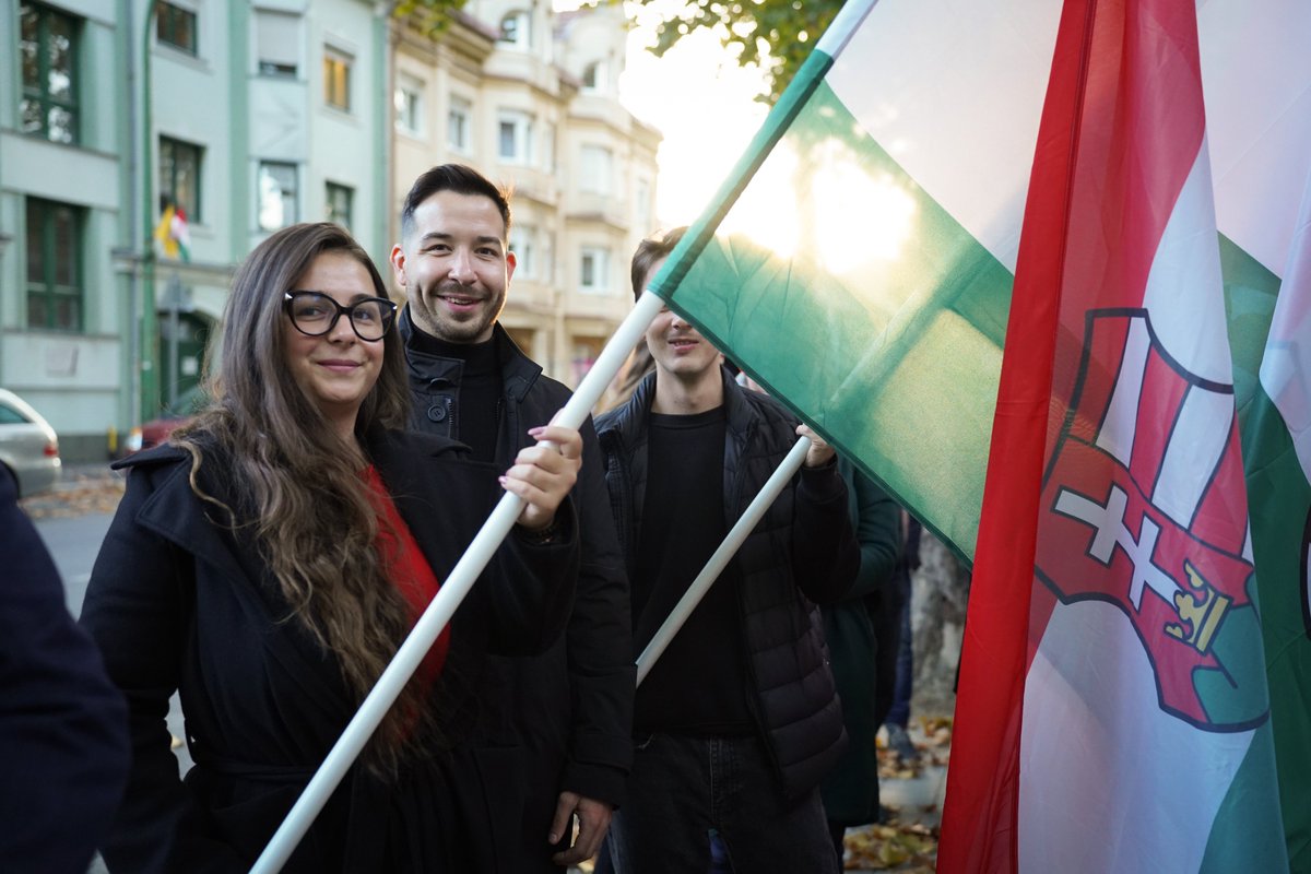 zgurmai_EN's tweet photo. We remembered Imre Nagy — the martyred PM of 1956.
Orbán can try to rewrite history, but he can’t erase those who died for freedom. ✊🇭🇺
#1956 #ImreNagy #Freedom #RussiaGoHome https://t.co/a0hFSfSRwm