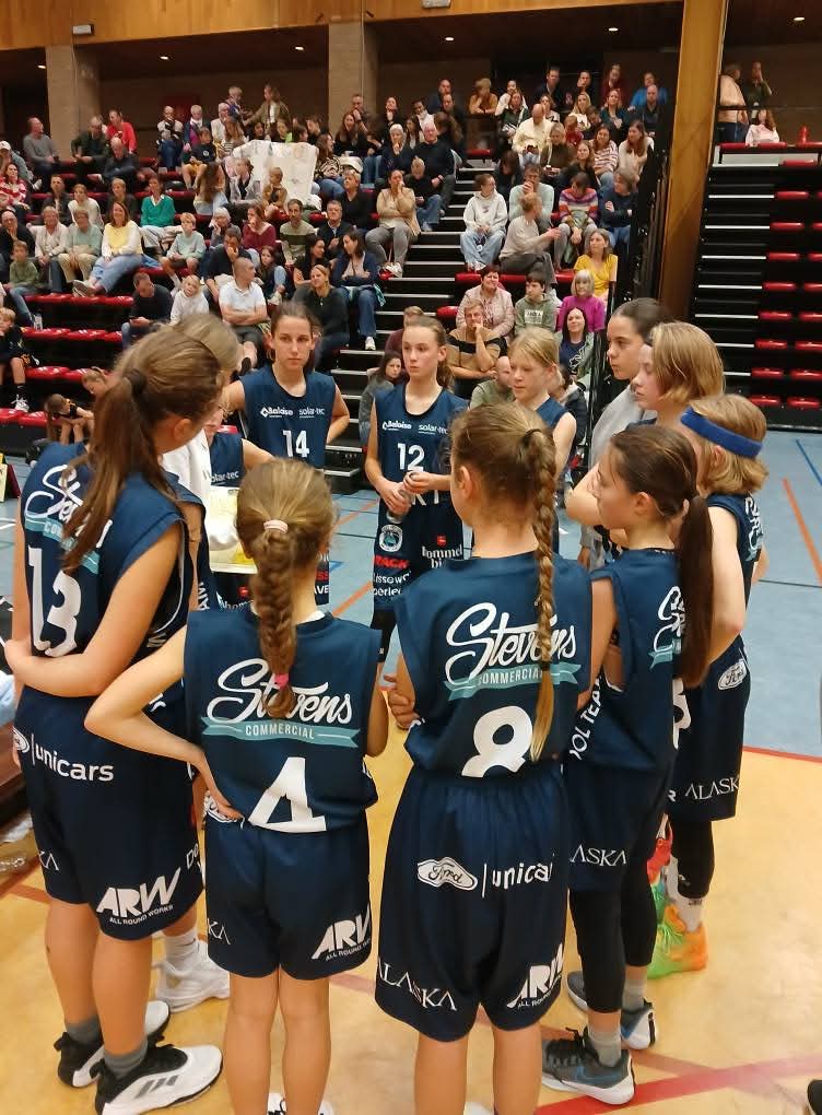 Fakteur 🏀 ⚽️🤘 tweet media