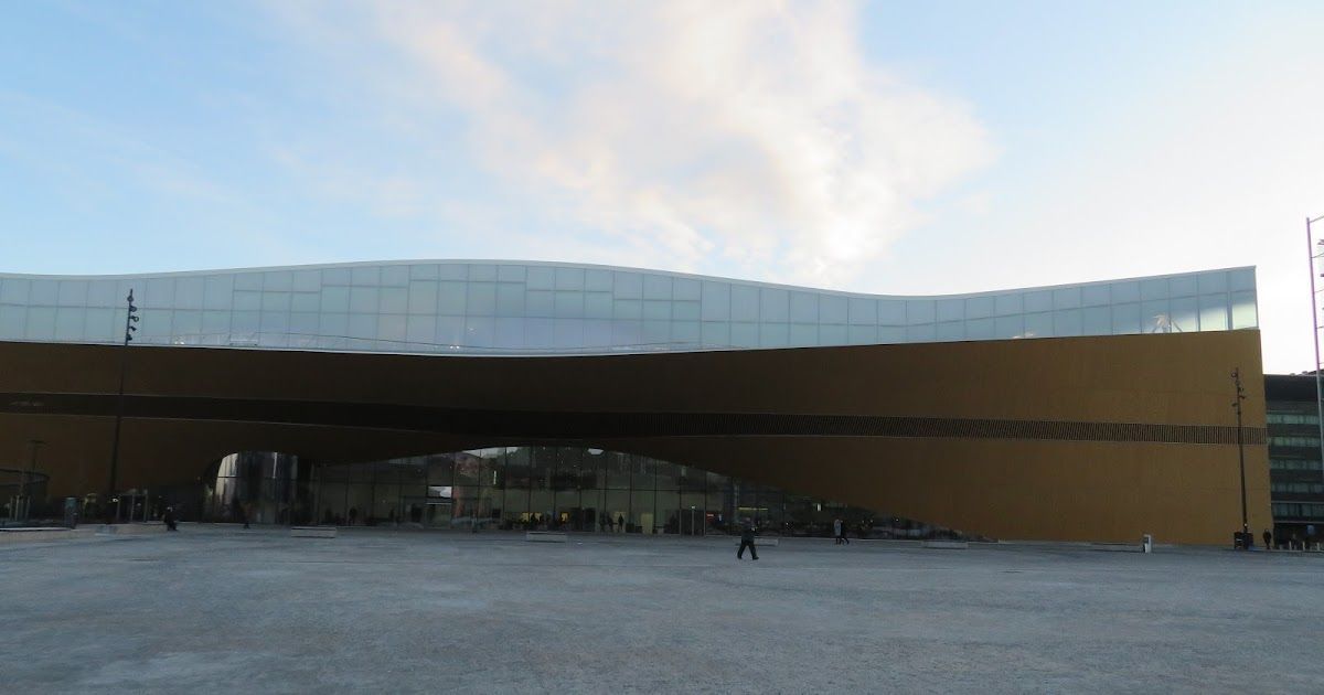 LydiaCLee's tweet image. Helsinki Central Library Oodi buff.ly/NEVYRLP #Helsinki #Oodi #Archtiecture #Cool #Finland