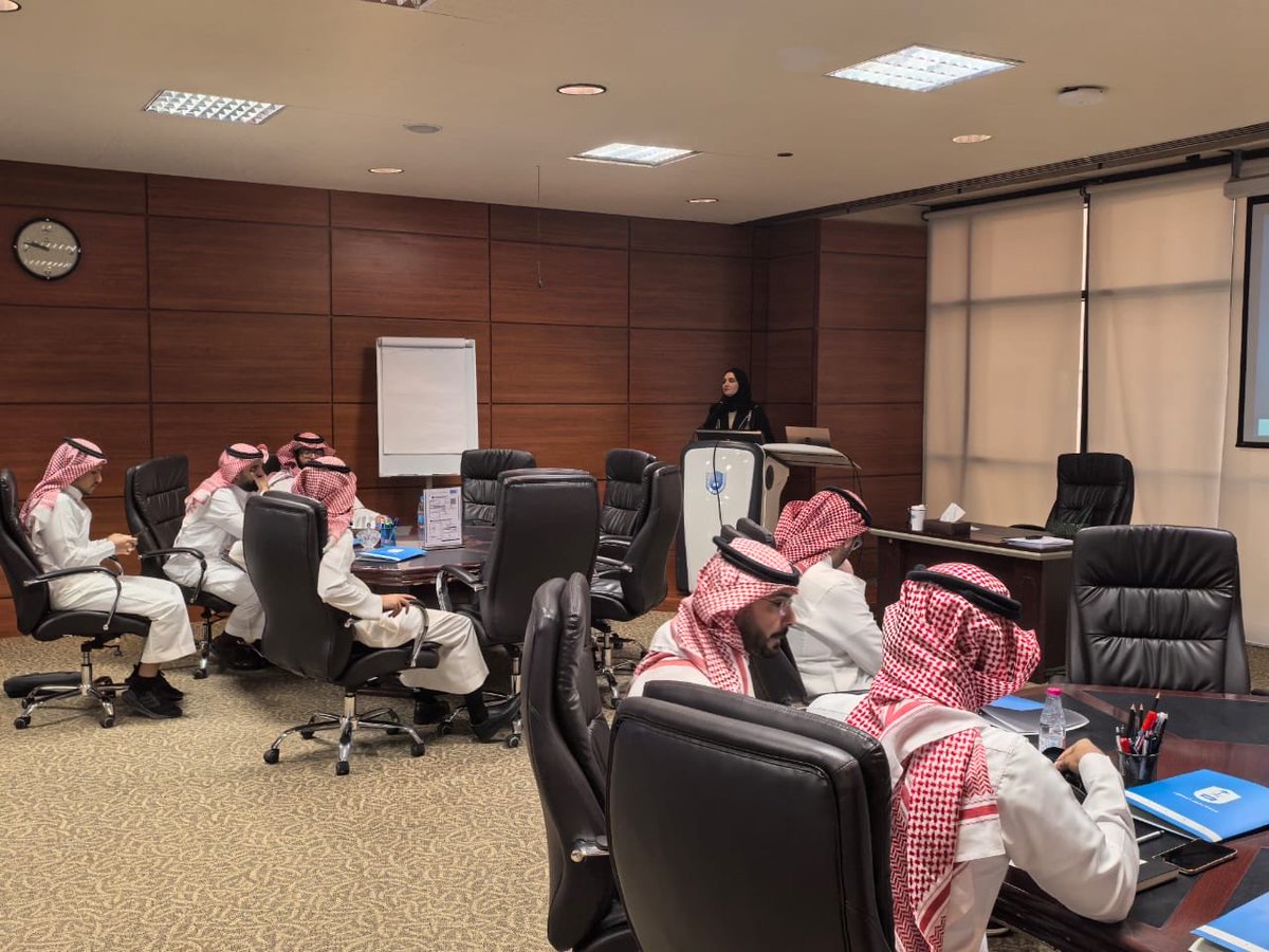 ksu_dsd's tweet photo. جانب من حضور دورة تدريبية بعنوان (اخلاقيات البحث العلمي و التميز البحثي ). https://t.co/ocBAoXB7Uf