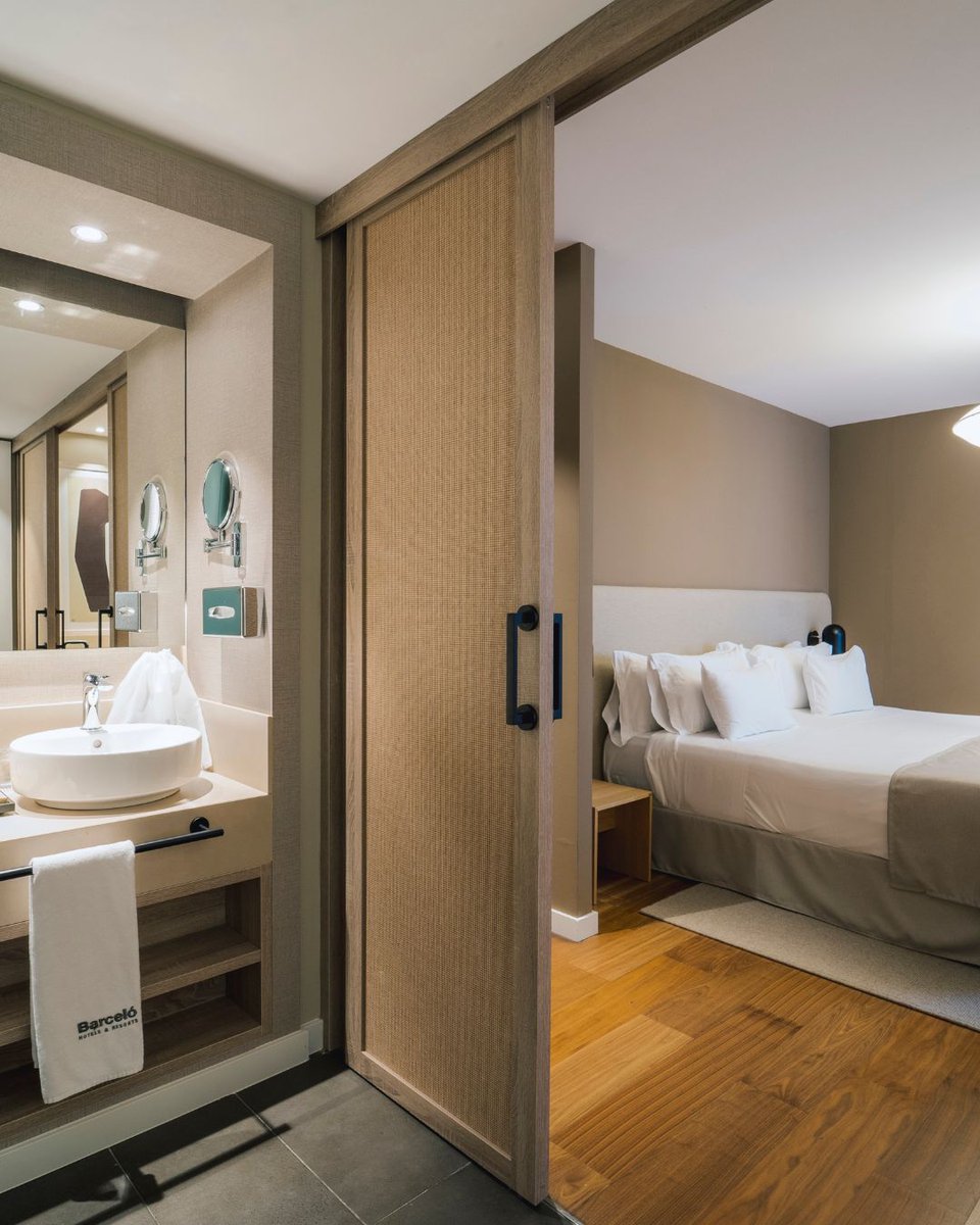 Comodidad, estilo y calma 🌙

En nuestras habitaciones encontrarás ese espacio seguro para desconectar y recargar pilas en pleno corazón de #Oviedo.

Reserva tu estancia:
🔗 barcelo.com/es-es/barcelo-…
📲 985 25 50 00

#BarcelóOviedo #Asturias