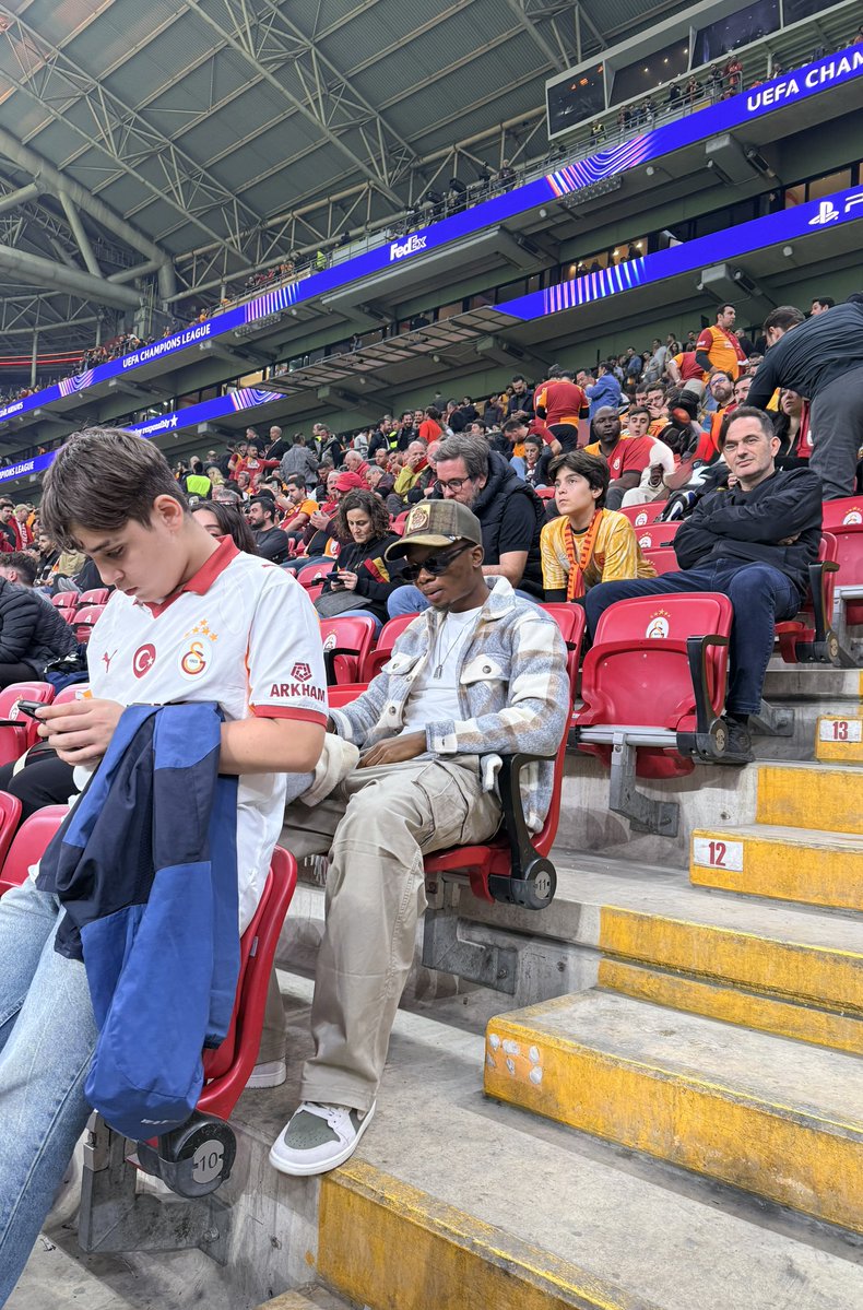 Big Nights, bigger Energy! 🦁💛❤️