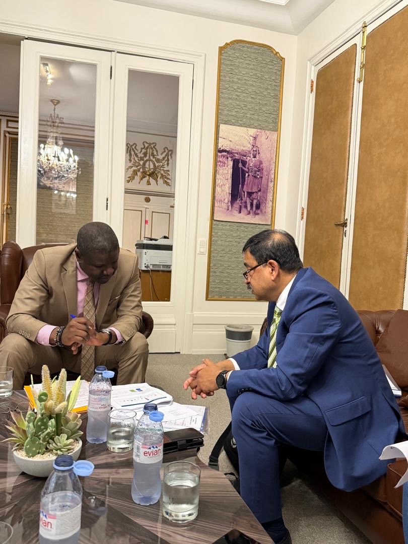 TraorElHadji1's tweet photo. J’ai reçu en audience le 22.10.2025 SEM Sheik Mohammad BELAL, DG du fonds commun pour les produits de base. Le Mali souhaite bénéficier de l’expertise et du soutien financier du CFC pour ses petits producteurs.

Constructive discussions with CFC Managing Director 

⁦#APIMALI https://t.co/pplSMfv1NN