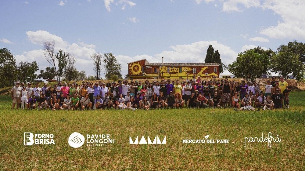 Mamacrowd tweet media