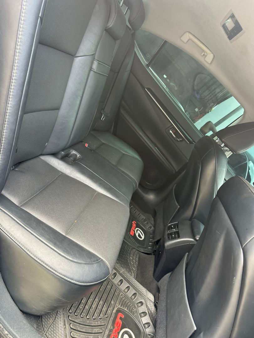 realecu1's tweet photo. @Carsnationn Very clean 2016 ES350
PRICE:19.5M
location: Gwarinpa ,Abuja.
Call:08121999316. https://t.co/6vOnDErz0e