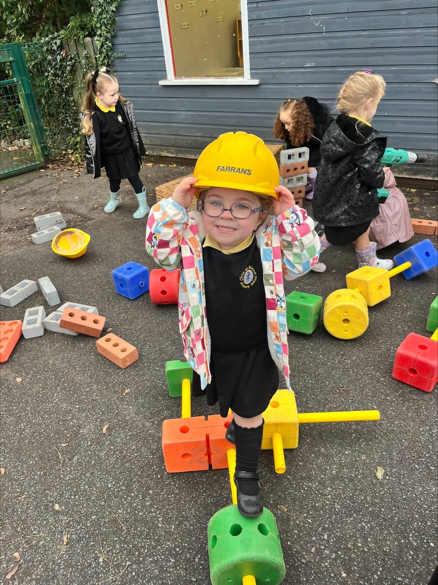 ctrps1's tweet image. Look at our wonderful boys and girls in Miss Breen’s P1B class! 🌟 

They’ve settled in so well and are already playing so beautifully together. It’s heartwarming to see so many new friendships blossoming each day! 💛 

#P1B #EarlyYears #FriendshipInAction