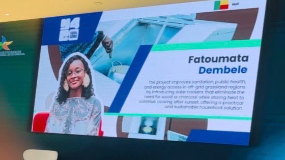 pefmali's tweet photo. Fière représentante du Mali à la Pré-COP Jeunesse au Brésil 🇧🇷

Fatoumata Dembélé, fondatrice de Nyeleni Dev, a remporté la 1ʳᵉ place mondiale en “Énergie durable” grâce à son cuiseur solaire à stockage thermique.
Le Mali innove, agit et inspire 

#PEF2025 #Mali #Youth4Climate https://t.co/1jZNZln0SW