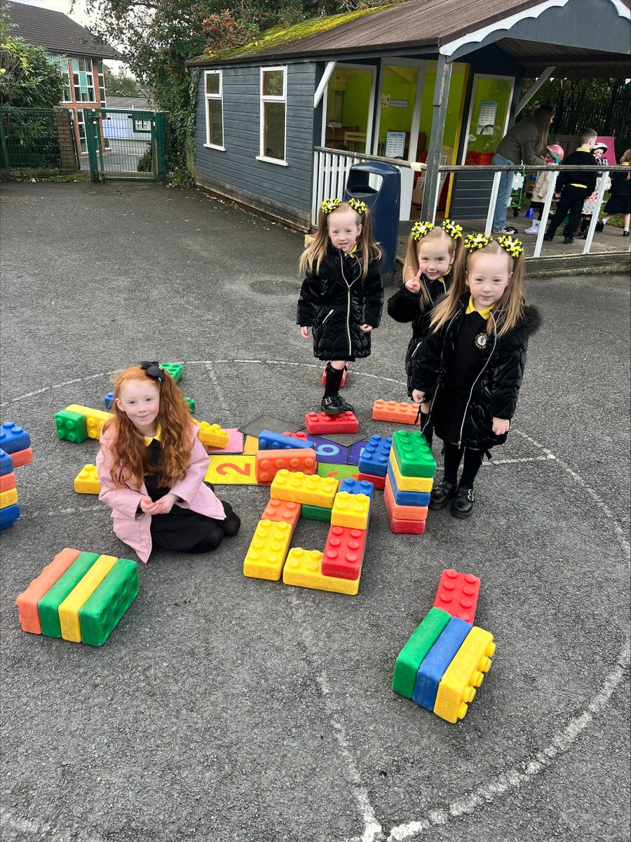 ctrps1's tweet image. Look at our wonderful boys and girls in Miss Breen’s P1B class! 🌟 

They’ve settled in so well and are already playing so beautifully together. It’s heartwarming to see so many new friendships blossoming each day! 💛 

#P1B #EarlyYears #FriendshipInAction