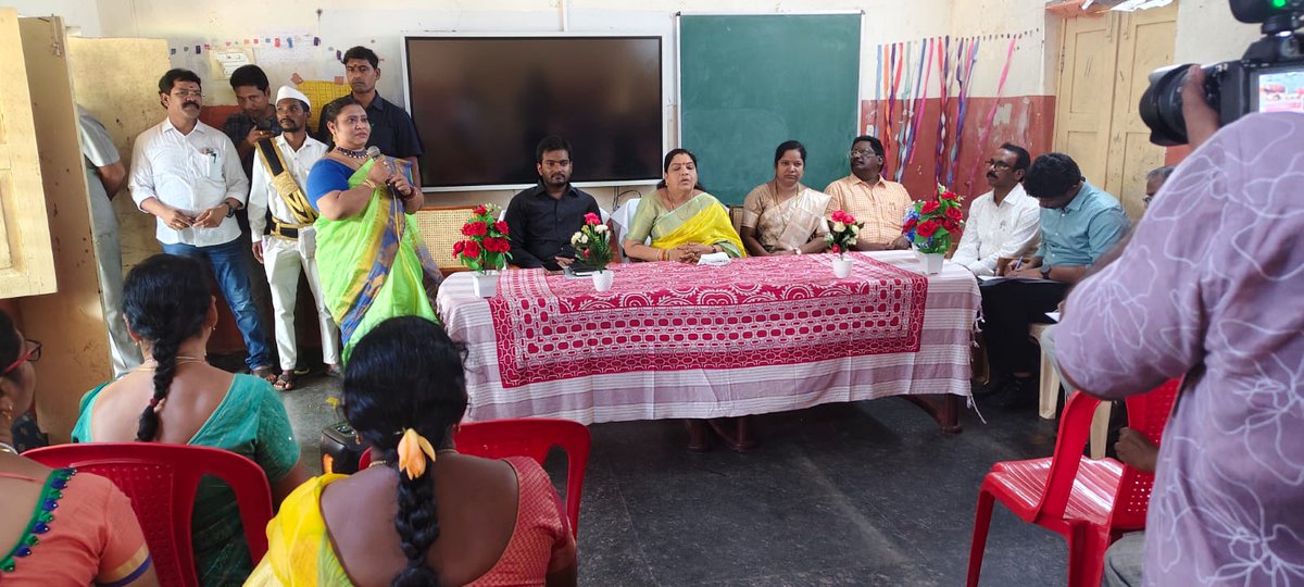 JC_Manyam's tweet image. 🏗️ Foundation stone laid for key infrastructure development works at Saraivalasa GTWAHS, Parvathipuram Manyam District.
Hon’ble Minister @GummidiSandyarani inaugurated the event.
JC Sri C. Yaswanth Kumar Reddy, I.A.S. participated.
@TribalWelfareDeptAP #InfrastructureDevelopment