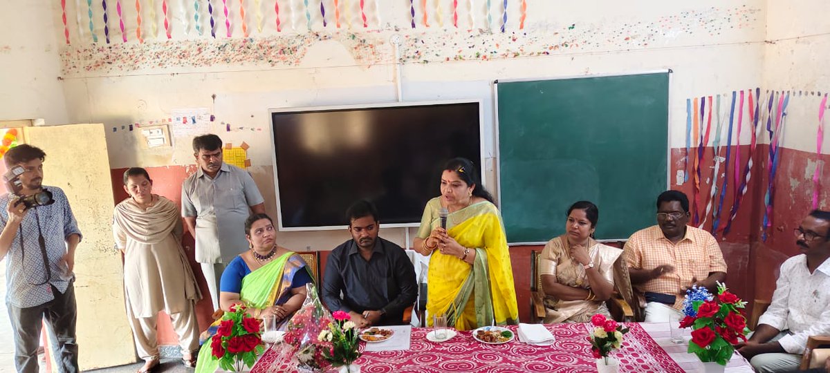 JC_Manyam's tweet image. 🏗️ Foundation stone laid for key infrastructure development works at Saraivalasa GTWAHS, Parvathipuram Manyam District.
Hon’ble Minister @GummidiSandyarani inaugurated the event.
JC Sri C. Yaswanth Kumar Reddy, I.A.S. participated.
@TribalWelfareDeptAP #InfrastructureDevelopment