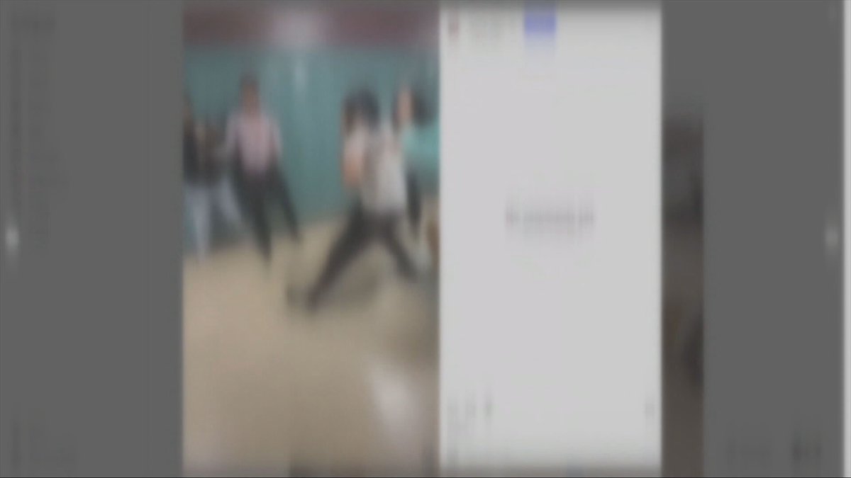 A heated school committee meeting about the recent wave of fights in Woonsocket schools. <a href="/AButtacavoliTV/">Abbey Buttacavoli</a> is live on <a href="/NBC10/">NBC 10 WJAR</a> Sunrise with her exclusive interview with the superintendent addressing the problem

turnto10.com/news/local/woo…