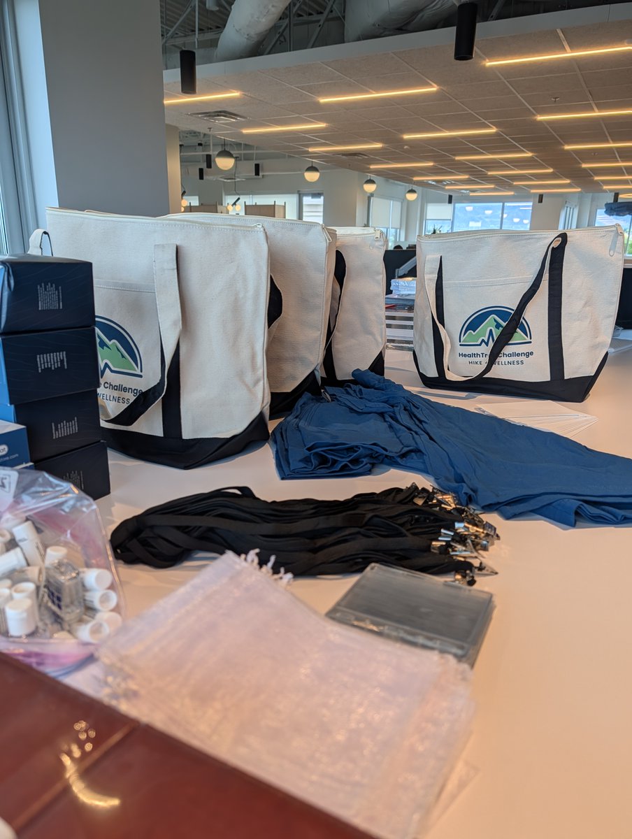 HealthTree's tweet image. Everything’s ready, gear, spirit, and purpose! 💪🌿
Today’s the day! The HealthTree Challenge: Hike + Wellness begins.
Three days of wellness, community, and raising awareness for blood cancer. 🩸give.healthtree.org/event/healthtr…
#BloodCancer #WellnessChallenge