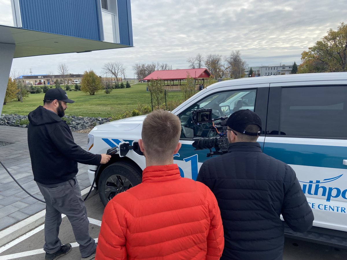 SouthportMB's tweet image. The cameras are rolling in Southport!

Stay tuned—something impactful is on the way!

#SouthportAerospace #PeggyMayLegacyCentre #FilmingInProgress #StayTuned #ExcitingThingsAhead