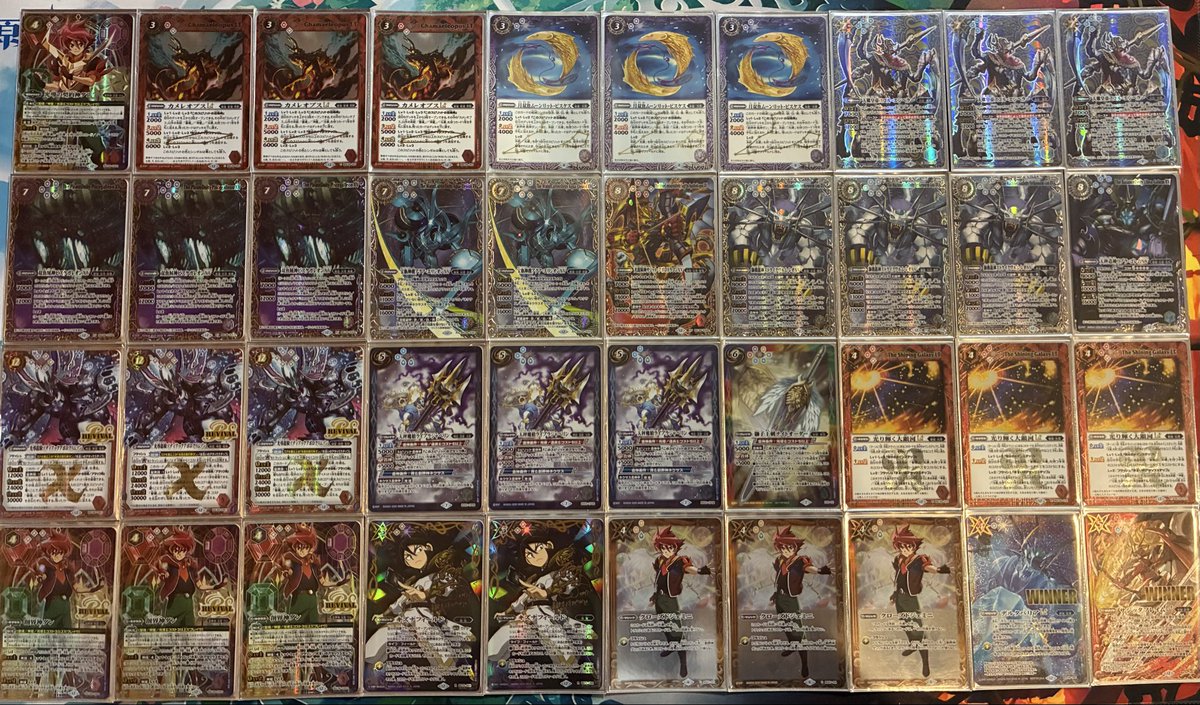 NovaGZ5's tweet image. 一旦デッキ全部光るくらいには成し遂げましたので自慢させてください！☺️
※リストはサンプルです。

あと5種類で12種コンプだしめざしちゃおうかな🙌