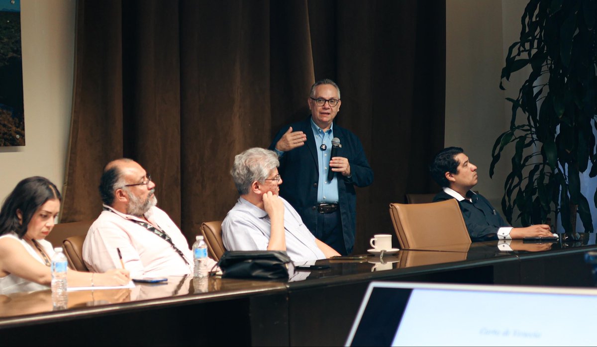 DMFEyT_Dgo's tweet image. #Agenda 🔖 Acudimos al taller “Buenas prácticas en la gestión de bienes del Patrimonio Mundial en México”, por el Director de Patrimonio Mundial, Francisco Vidargas.

⚙️Seguimos trabajando por el orgullo de pertenecer al Camino de Tierra Adentro y vivir nuestra ciudad patrimonio.