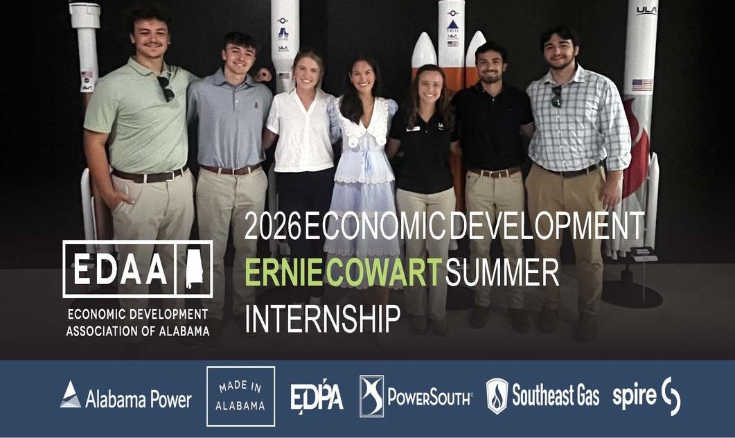 gediau's tweet image. College seniors interested in working in #economicdevelopment should apply now for the @EDAAInfo summer #internship program. We always look forward to having these interns attend week 1 of our #Intensive course. 
edaa.org/internship-202…
#BuildingBetterCommunities