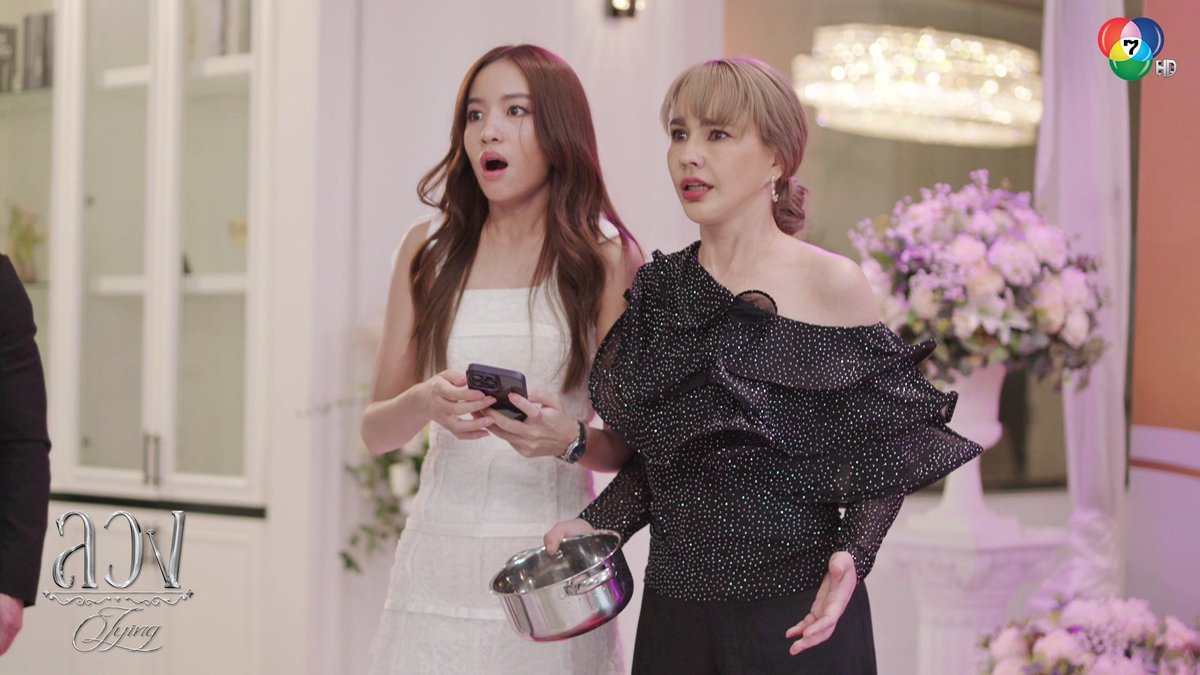 คอมเมนต์ชาวเน็ตแซ่บเกิน 5555555

LYING EP6
#ลวงEP6