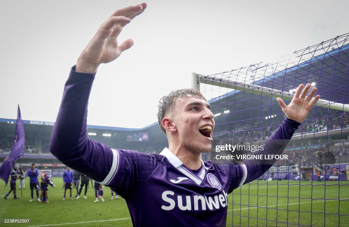 Mihajlo Cvetkovic vs Standard de Liège – Analyse de Match (ST/07’) 🇷🇸🏹🎟️

— Mouvements sans ballons
— Fluidification du jeu Anderlechtois
— Pression constante sur les défenseurs
— Différence avec 🇦🇷 

La serbe peut changer la saison d’Anderlecht.
open.substack.com/pub/nilssterpi…