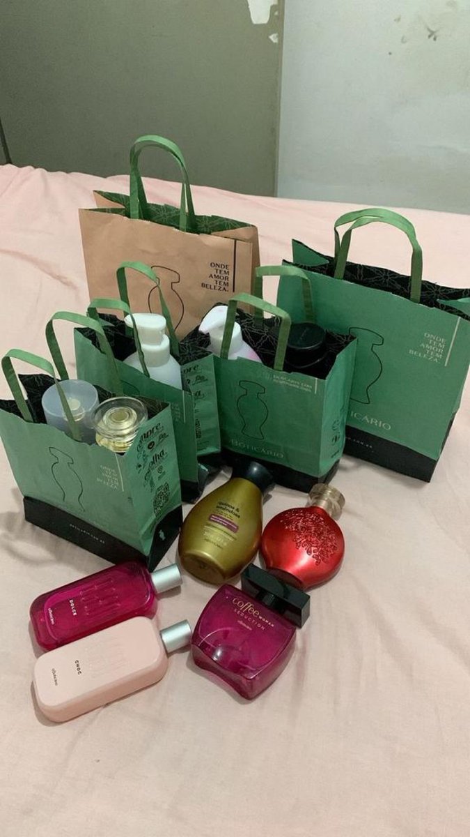 xotasagrada's tweet image. “ não sei o que te dar de presente “ 

Agora sabe : 😮‍💨