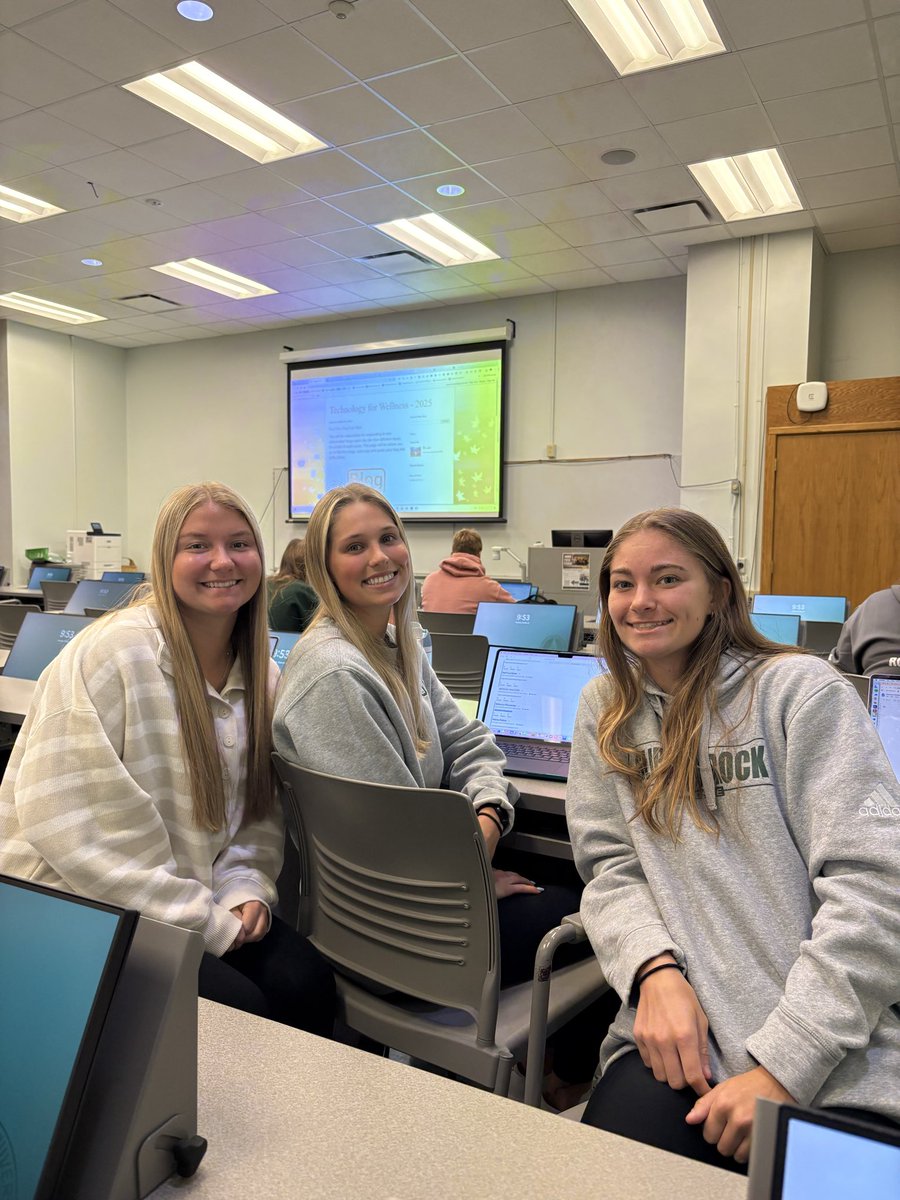 berghornlacey7's tweet photo. #techwell with some classmates! It’s a great day for learning! https://t.co/9G83x5rMvl