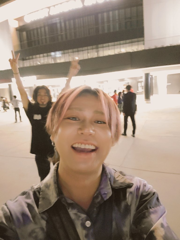 masakey5's tweet photo. 画像ポスト一生できなくてやっとできたので
全くタイムリーでは無いのですが
映り込みTacかわいいでしょ？

皆様一旦お疲れ様でした！

さてここはどこでしょう?

ってくらいラグのあるポストでごめんなさいwww https://t.co/vr8MsMwa5R