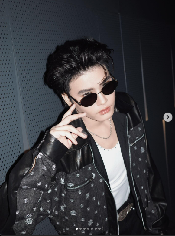 แล้วฮีชอบบอกว่าตัวเองหน้าแก่ แก่ กี่โมงงงงงคะ