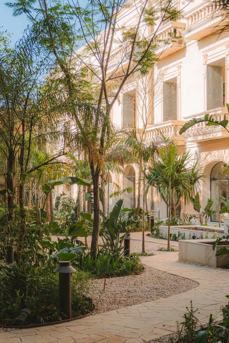 Que estén haciendo edificios así en Distrito Perseverancia es muy irónico y da mucha risa jajaja