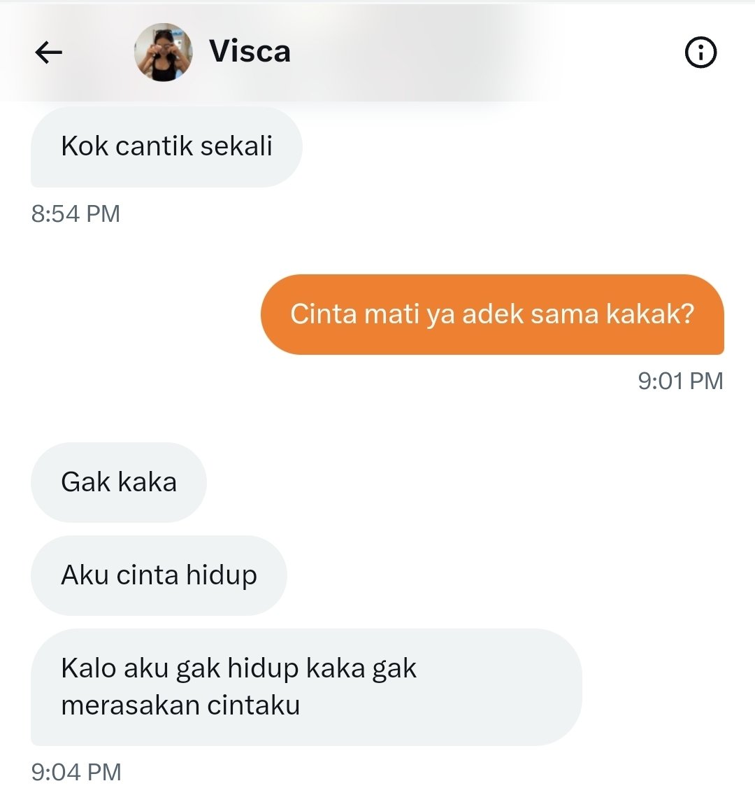 V, Yumna. tweet media