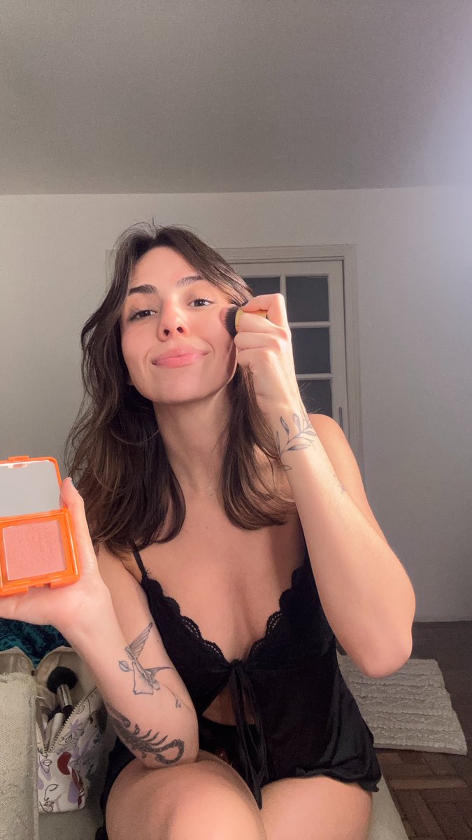 I can't wait to put on this new Halloween costume; it's got me dripping with anticipation. My link's free! 😏👇