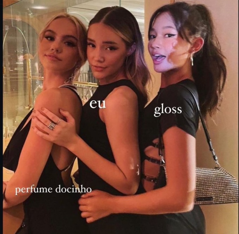 xotasagrada's tweet image. I'm just a girl