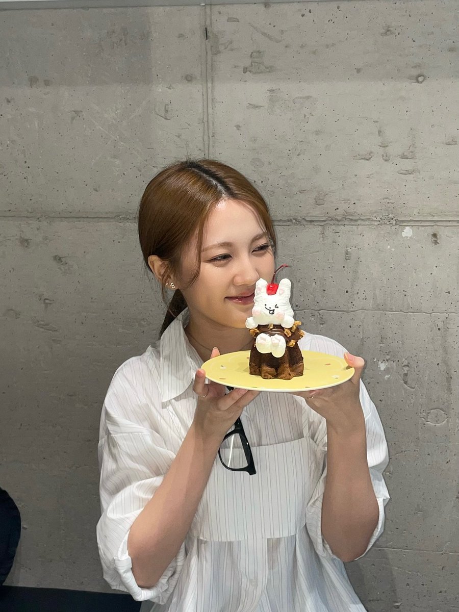 BRASIL_TRIBE's tweet image. 🦜| Atualização da Jia em seu Instagram
"Era tão, tão fofo, mas doce demais... 🐜"
#트라이비 #TRI_BE #지아 #Jia #嘉佳