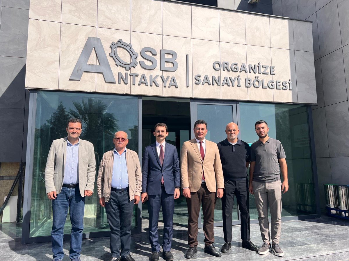 Belen Kaymakamımız Onur Şan, Antakya Organize Sanayi Bölgesi’ni ziyaret ettiler.
Ziyaret kapsamında bölgenin sanayi yapısı, yatırımlar ve geleceğe yönelik projeler hakkında istişarelerde bulunuldu.