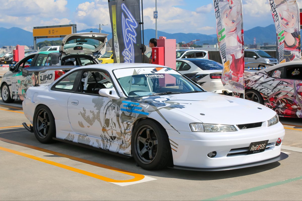 M's Graphics tweet media