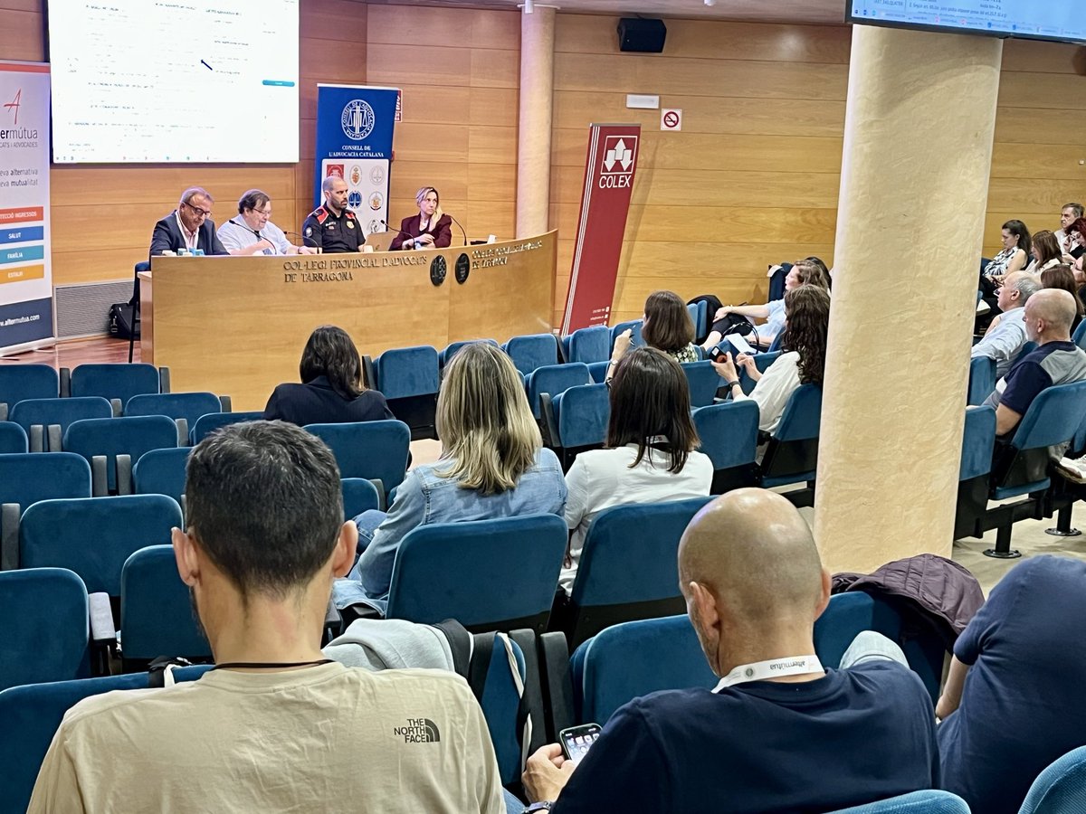 conselladvocat's tweet photo. @joan_quasar @ICATTarragona @Davidrocamora @territoricat @MSocialGob @nautilusmar @ProyectoGranSim @mmbanque @universitatURV @reus_cat @Martamuntada1 @icagirona @ICABarcelona 📚 Taula Maltractament animal i Dret Penal

✅ Tipificacions, agreujants i noves tendències jurisprudencials

🗣️ Carles Soliva, advocat @ICABarcelona
🗣️ Josep Oriol Bru, @mossos
🗣️ @Martamuntada1, advocada @icagirona i presidenta @LexAnima

🧑‍⚖️Xavier Padrosa, advocat @icafigueres https://t.co/P7IYns3CWB