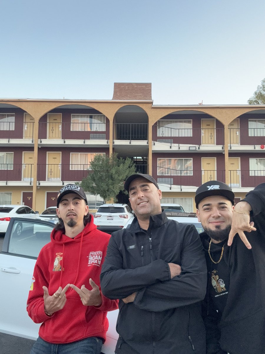 VTATV📸 🦍- MadeByApes - #00738-1-03883 tweet media