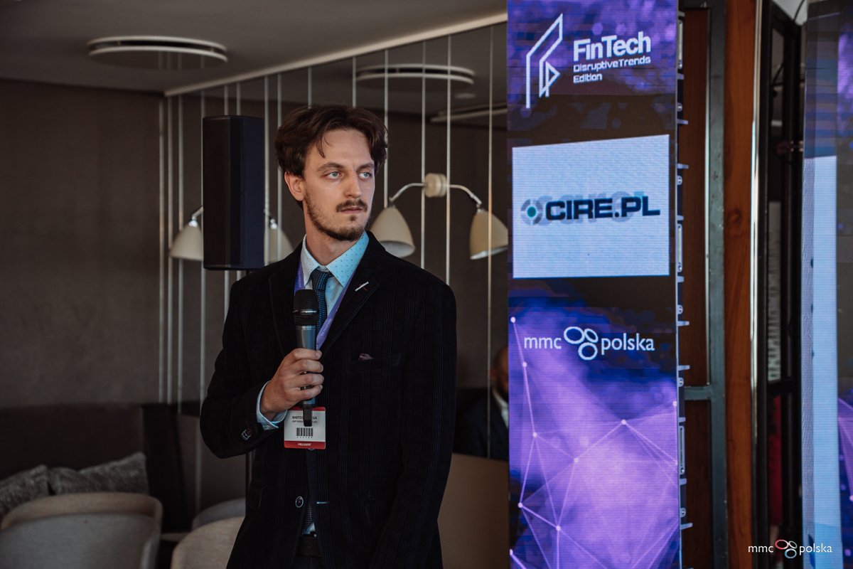 FinTechDigital's tweet image. 💬 Bartosz Cieszewski, Solutions Architect, Secfense oraz Bartosz Miazga, Security Architect, BNP Paribas Bank Polska, przedstawili case pt. „Passkeys w bankowości: wdrożenie na produkcji w BNP Paribas Bank Polska - architektura i praktyczne doświadczenia”