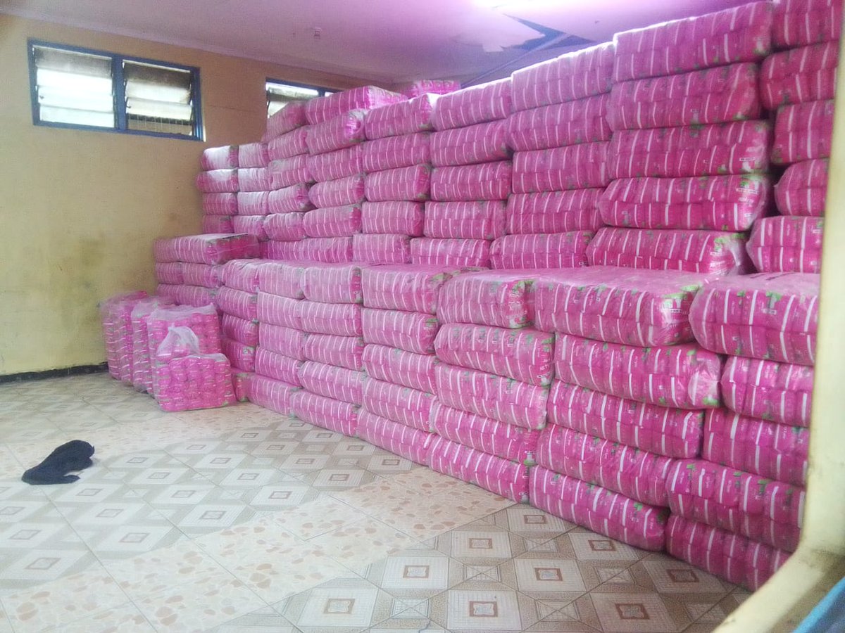 EstherPassaris's tweet image. Today, we flagged off the distribution of free sanitary pads across all the Sub-County offices in Nairobi County! 

The sanitary towels will be distributed to girls in primary and junior primary schools across Nairobi County to ensure no girl misses school or faces embarrassment…