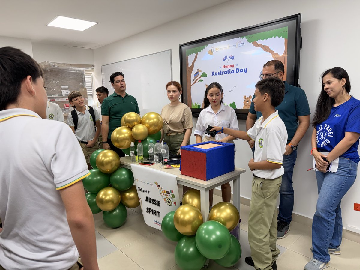 UNAD_ZonaSur's tweet image. 🌏✨ ¡La Zona Sur de la UNAD vive hoy la 3rd South Zone English Immersion! 🇦🇺💬
Una jornada llena de cultura, inglés, juegos, música y mucha energía australiana 🦘☕
Aprendemos haciendo, conectando y disfrutando. 💪📚
#UNAD #EnglishImmersion #ZonaSur